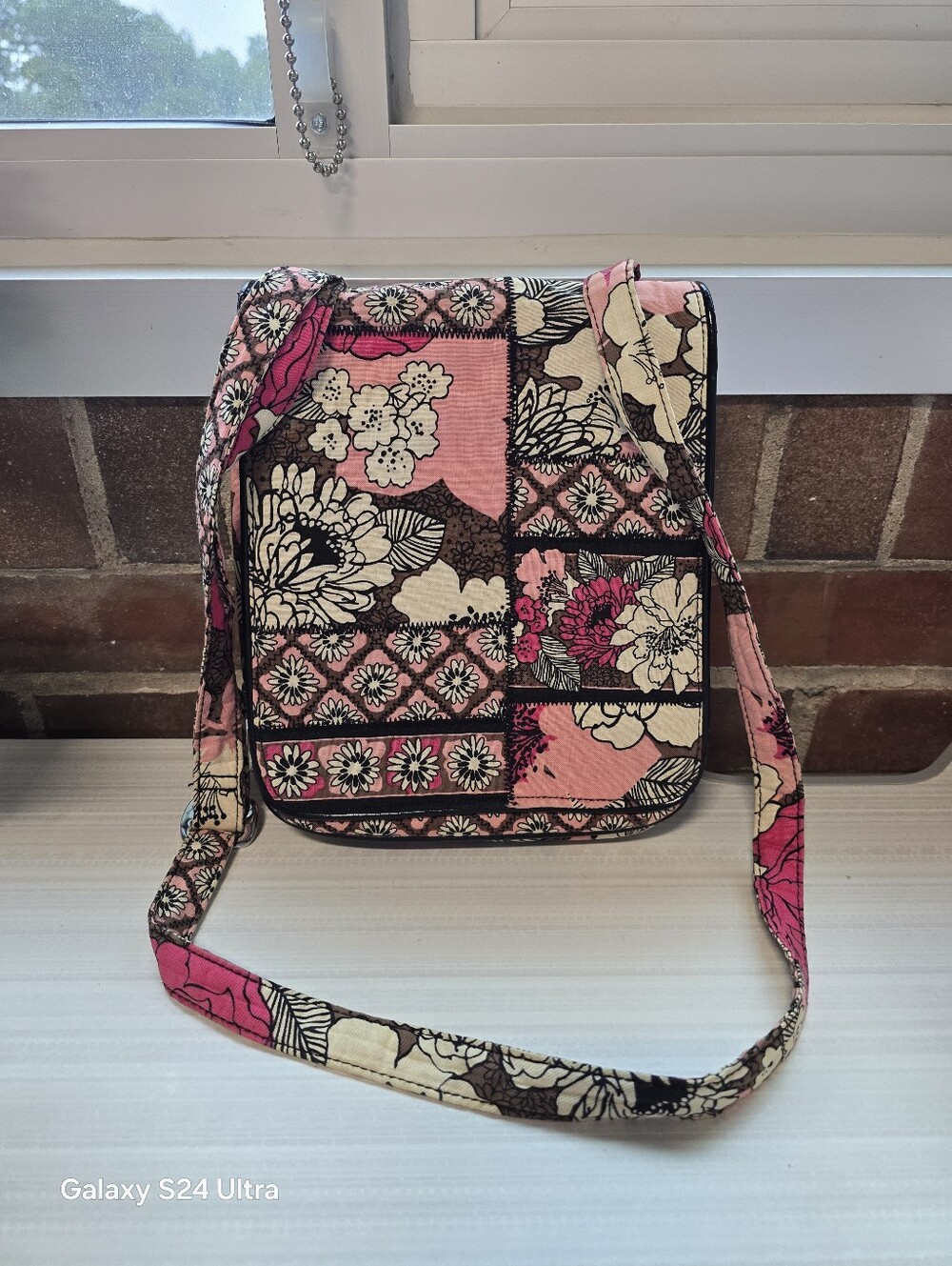 Vera Bradley Frannie Crossbody Bag Mocha Rouge Retired Pattern Adjustable Strap
